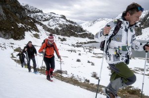 raquetas de nieve en los lagos, asturias
